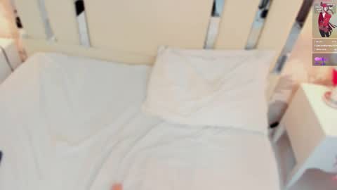 Nahomy Roberts online show from January 10, 10:09 am