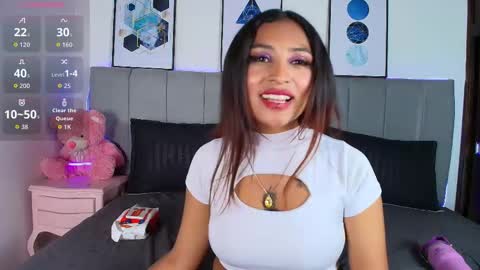 Snapshot of naia_cruz_ chatting on October 13, 6:54 pm Naia online show from October 13, 6:54 pm