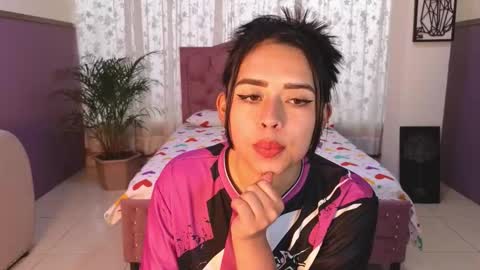 Snapshot of naia_sweetsex chatting on October 17, 7:50 pm naia_sweetsex online show from October 17, 7:50 pm