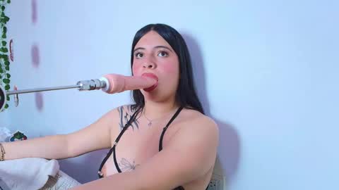 Snapshot of naia_x chatting on October 3, 8:47 pm Naia x online show from October 3, 8:47 pm