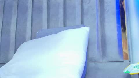 Naia x online show from November 21, 9:06 pm