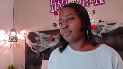 Snapshot of naiaramasson_ chatting on October 20, 12:08 pm naiaramasson_ online show from October 20, 12:08 pm