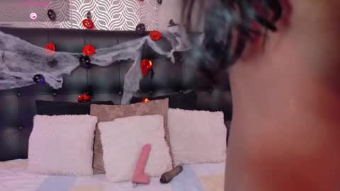 Snapshot of naiaramasson_ chatting on October 29, 12:31 pm naiaramasson_ online show from October 29, 12:31 pm