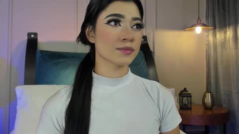 Snapshot of naishaford_1 chatting on October 25, 1:46 am Naisha Ford online show from October 25, 1:46 am