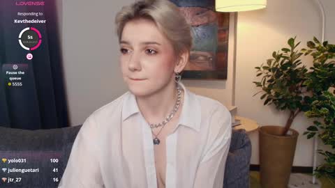 Kate online show from November 28, 1:14 pm