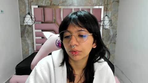 nami_usagi online show from December 8, 10:52 am