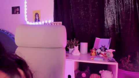 nami_white online show from October 8, 10:14 pm