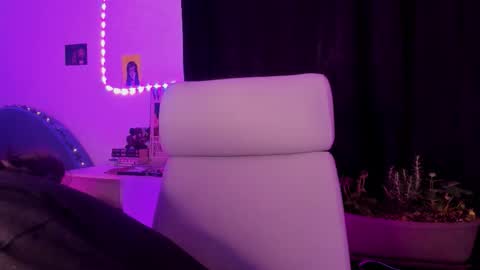 nami_white online show from October 5, 5:01 am