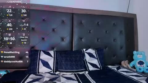 namithomson online show from February 6, 10:10 pm