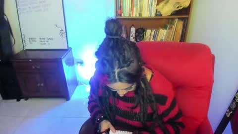 Snapshot of nana_cirkus chatting on March 2, 6:05 am nana_cirkus online show from March 2, 6:05 am