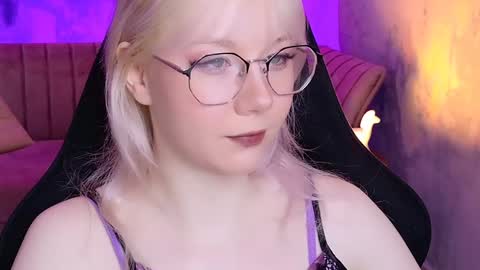 nancymartinez online show from December 14, 1:16 pm