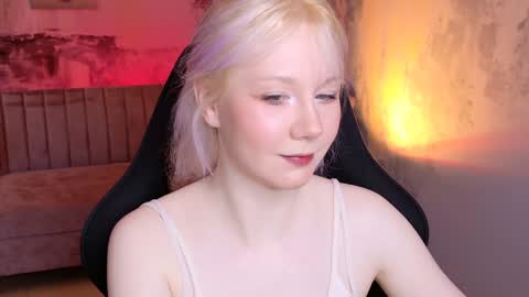 nancymartinez online show from December 10, 5:17 am