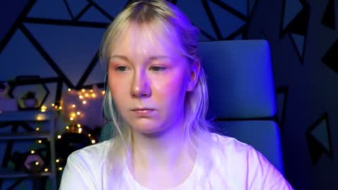 nancymartinez online show from December 5, 12:55 pm