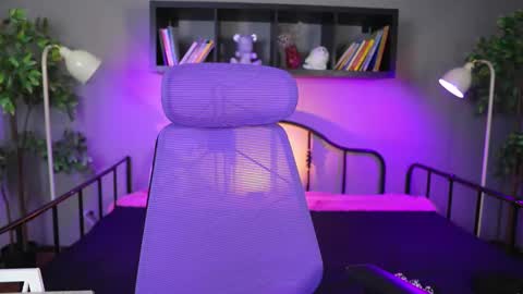 Snapshot of nanii_velvett chatting on September 18, 1:20 pm Nanii online show from September 18, 1:20 pm