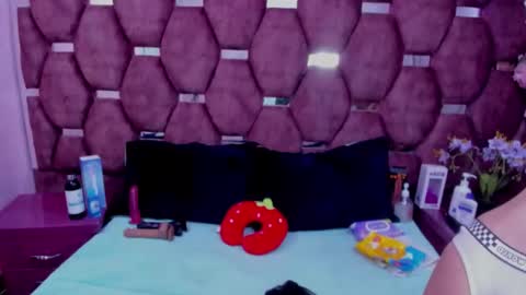 nanis james15 online show from March 15, 2:57 am