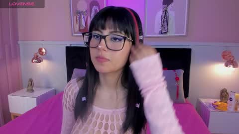 Naoko online show from December 11, 12:23 pm