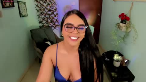 naomi_aniston online show from June 18, 2:33 pm
