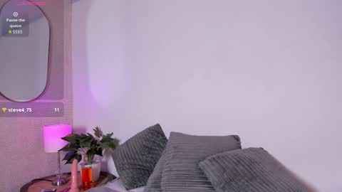 Naomi online show from October 22, 9:42 pm