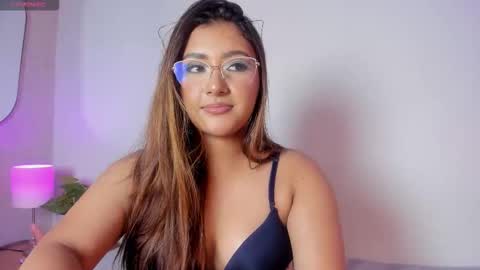 Naomi online show from October 27, 8:03 pm