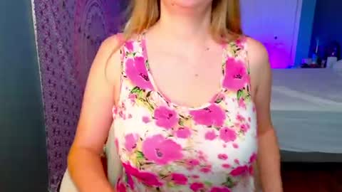 naomi_nova online show from July 5, 2:40 am