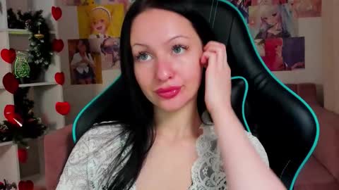 Naomi online show from December 19, 5:32 am