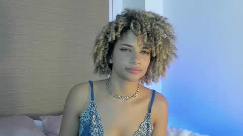 naomidawson online show from March 11, 12:26 am