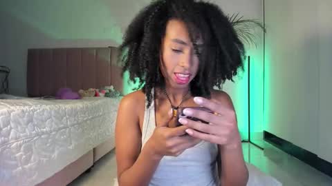 Naomii online show from October 3, 1:22 am