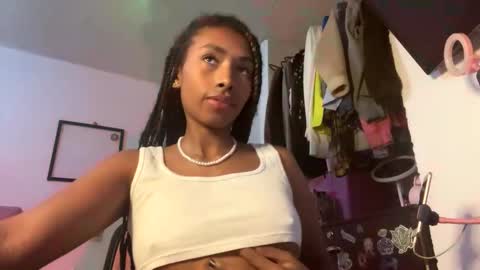 Naomii online show from January 8, 11:19 pm