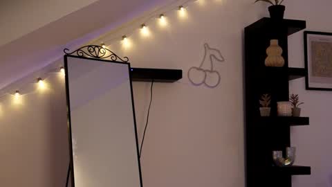 naomii_20 online show from October 7, 2:21 pm