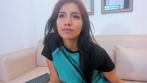 naomiiii   online show from February 21, 1:55 am
