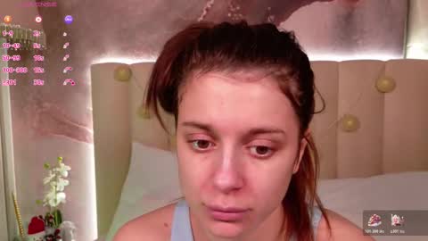 Naomi online show from December 23, 5:00 am