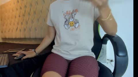 naomis_35 online show from February 10, 8:12 pm