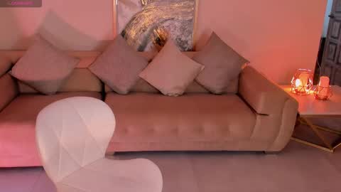 Snapshot of naomisainz chatting on October 28, 1:28 pm Naomi online show from October 28, 1:28 pm