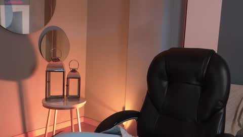 Naomi online show from February 1, 12:37 pm