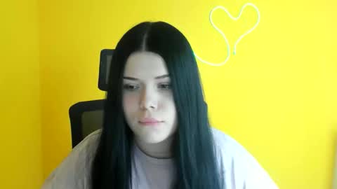 Naomi online show from October 18, 7:48 pm