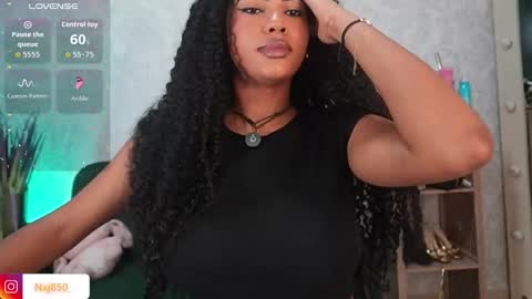 Naomi     online show from December 14, 4:18 am