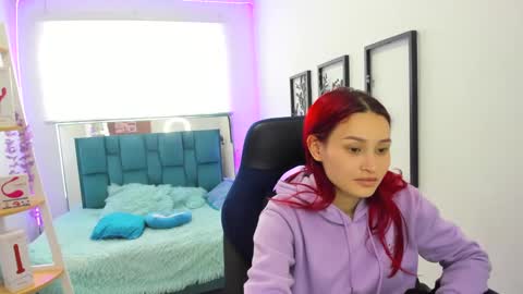 naomy online show from September 30, 7:52 pm