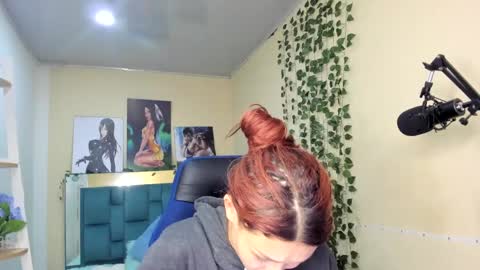 naomy online show from January 2, 7:18 pm
