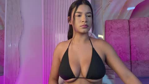 Naomy  online show from April 22, 11:51 am