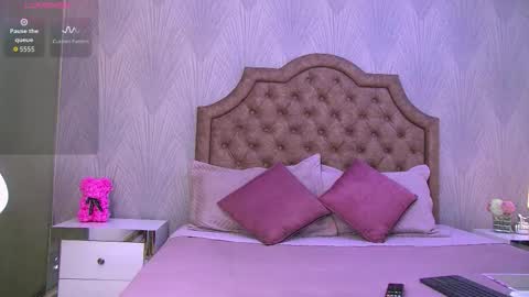 Naomi Brand online show from October 15, 11:46 am