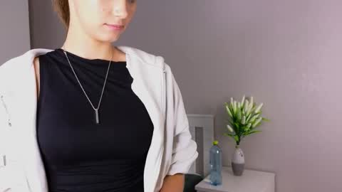 narcissaflame online show from September 22, 4:38 pm