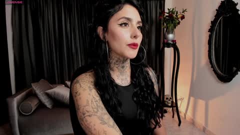 Snapshot of nasty_alice1 chatting on February 26, 1:46 am Goddess Alice online show from February 26, 1:46 am