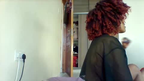 Linah online show from September 12, 2:02 pm