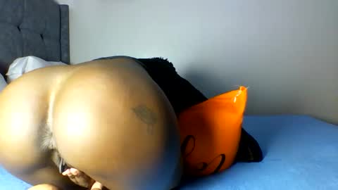 Snapshot of nasty_sweet_holes chatting on September 18, 8:13 am NESTER online show from September 18, 8:13 am