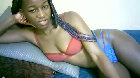 Snapshot of nastyafrika chatting on October 19, 8:38 am Marie online show from October 19, 8:38 am