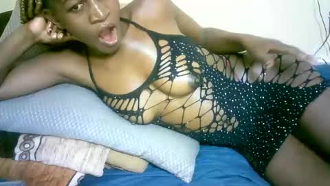 Snapshot of nastyafrika chatting on September 17, 5:49 am Marie online show from September 17, 5:49 am