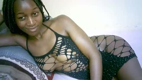 Snapshot of nastyafrika chatting on October 23, 5:46 am Marie online show from October 23, 5:46 am