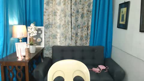 iza online show from February 27, 11:31 am