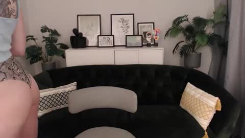 Snapshot of natalee_love chatting on September 18, 12:53 am natalee_love online show from September 18, 12:53 am