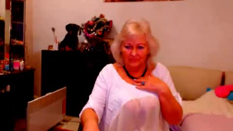 natali online show from December 18, 4:31 am